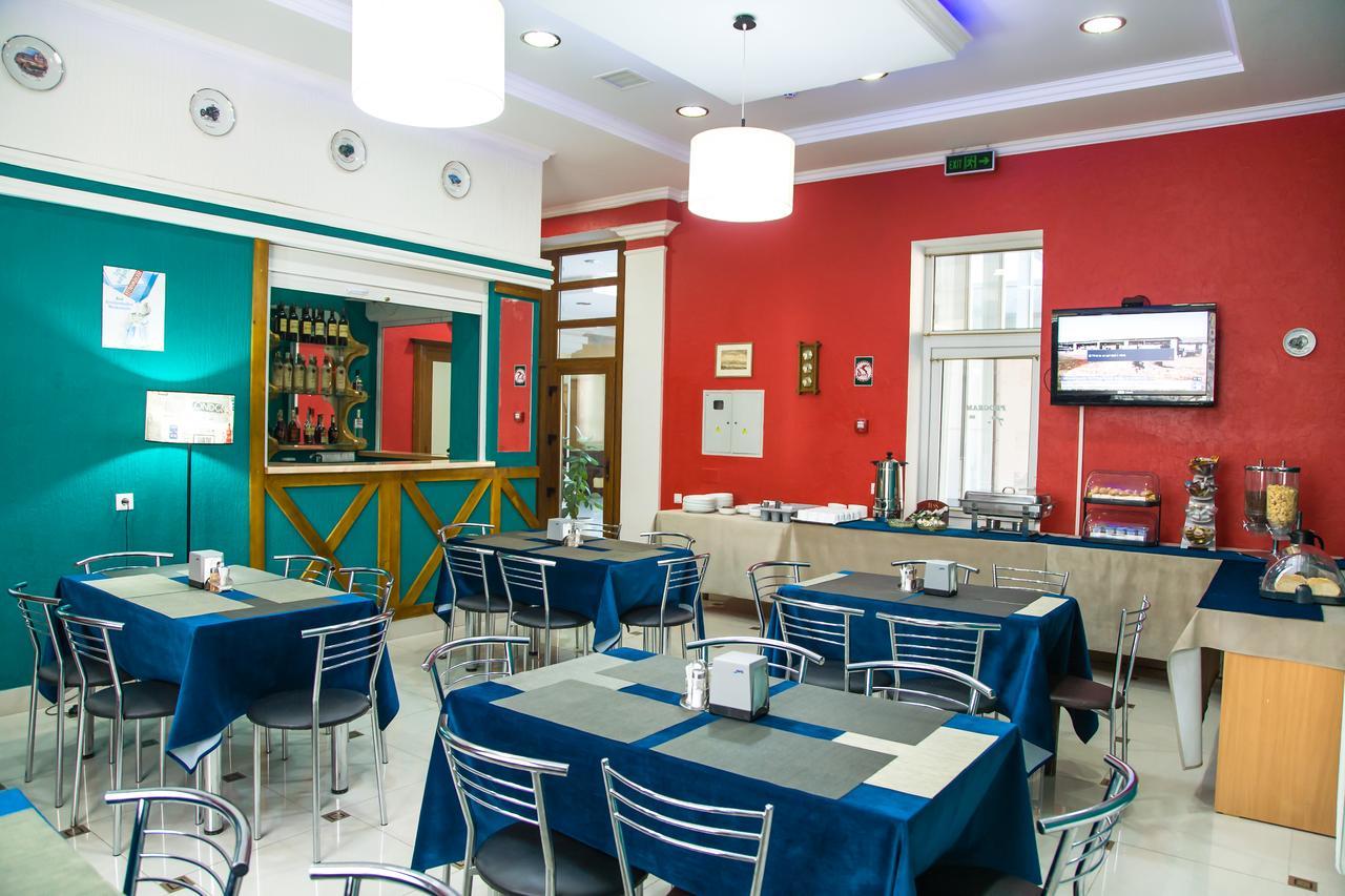 Institutul Muncii Hotel Кишинев Екстериор снимка